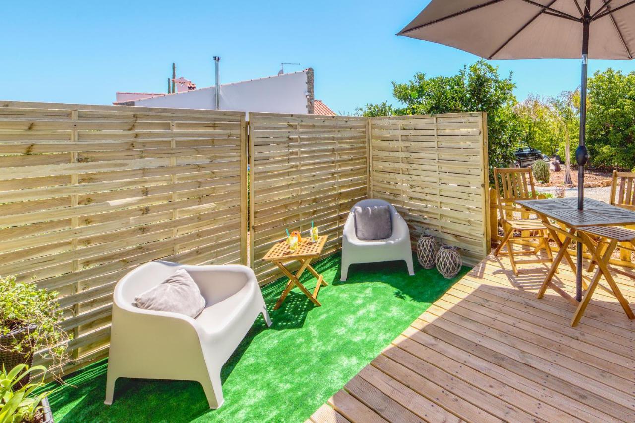 Casa Amarela-Tiny House With Fantastic View-Pool And Close To The Beaches シルヴェス エクステリア 写真